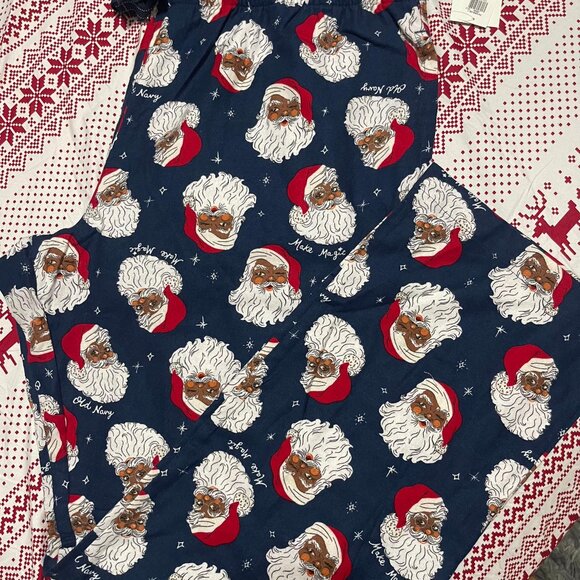 New in package: Youth 14/16 Old Navy Santa pajama set - Picture 3 of 3